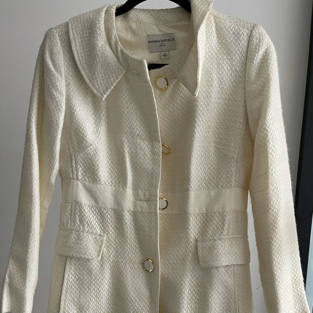Beautiful white pea coat